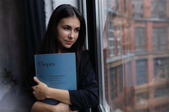 Alexandra Dovgan's Artistic Journey And Impact